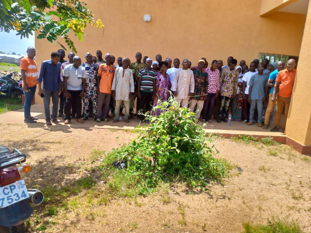 Dans le cadre de la mise en œuvre du Projet d’Amélioration de la Qualité et de l’Équité de l’Éducation de Base (PAQEEB), le Ministère des Enseignements Primaire et Secondaire a lancé, mercredi 24 septembre 2025, une session de formation destinée aux Comités de Gestion des Établissements Publics (COGEP) et des Comités de Gestion des Établissements de l’Enseignement Secondaire (COGERES) de la région des savanes.