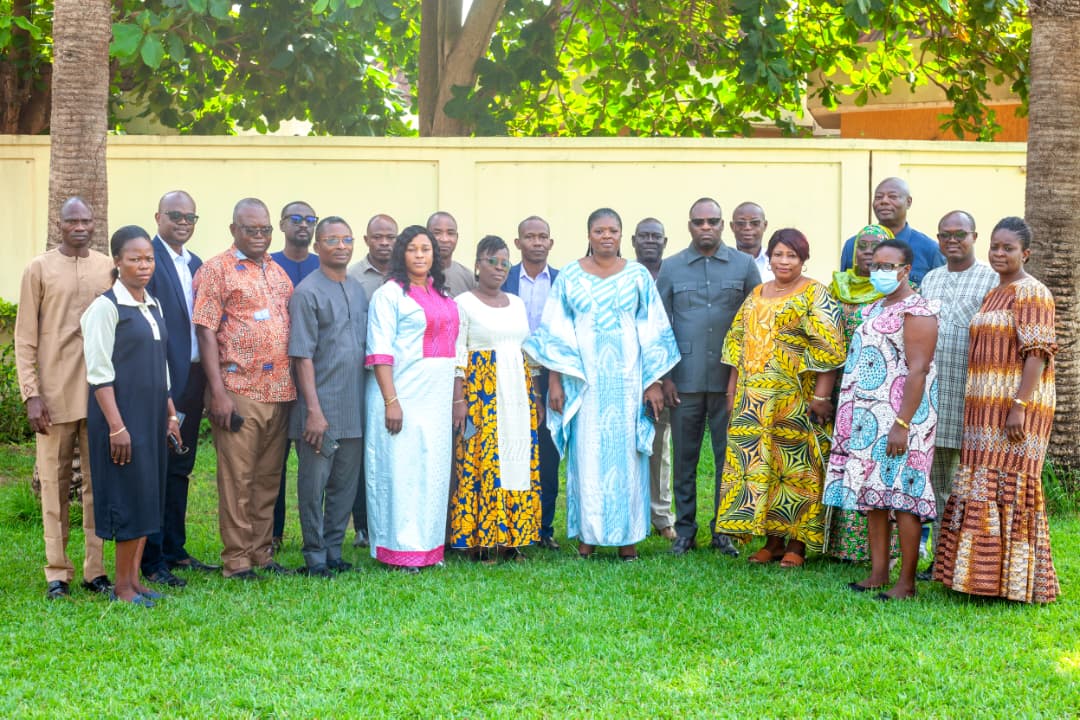 Le Ministère de l’Éducation Nationale poursuit son engagement en faveur d’une école performante et inclusive. À travers le Centre National d’Évaluation des Apprentissages (CNEA), un atelier a été ouvert ce mardi 02 décembre à Tsévié, visant à doter les cadres du système éducatif de compétences renforcées pour l’élaboration d’outils d’évaluation adaptés au contexte togolais