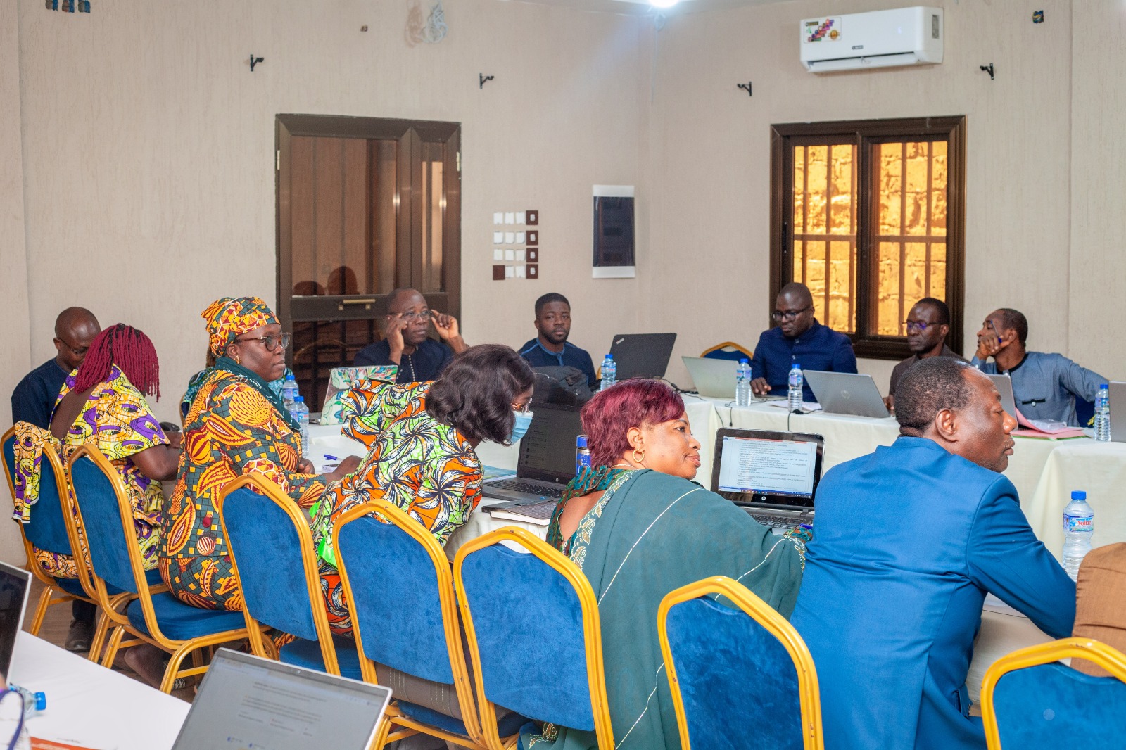 Un atelier national de rédaction des items des niveaux des échelles de compétences du préscolaire du ministère de l’éducation nationale se tient à Tsévié du 26 au 30 janvier 2026, sous la coordination du Centre National d’Évaluation des Apprentissages (CNEA), avec l’appui du Projet d’Amélioration de la Qualité et de l’Équité de l’Éducation de Base (PAQEEB). Cette activité s’inscrit dans la mise en œuvre des réformes visant à renforcer le dispositif national d’évaluation des apprentissages, conformément aux orientations du Plan Sectoriel de l’Éducation, dans la vision de la feuille de route gouvernementale 2020-2025.