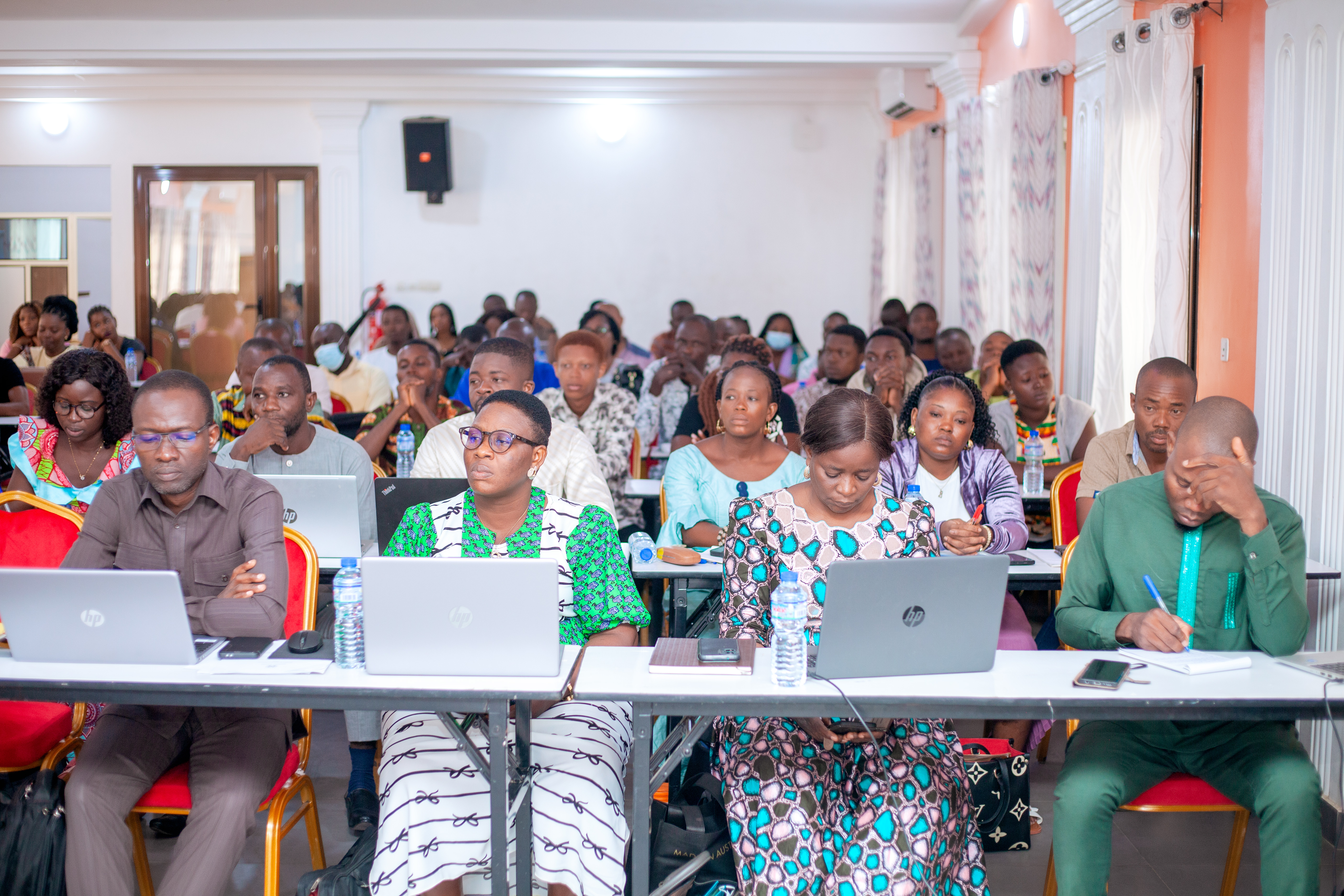 Le ministère de l’éducation national à travers le Centre National d’Evaluation des Apprentissages (CNEA) organise à Lomé, du 23 au 27 février un atelier de formation en évaluation des compétences fondamentales en lecture et en mathématiques EGRA/EGMA II (Early grade reading assessment / Early grade mathematics assessment). L’objectif de cet atelier est de renforcer les capacités des administrateurs en matière de collecte de données, pour l’évaluation des compétences des élèves en lecture et en mathématique au primaire.