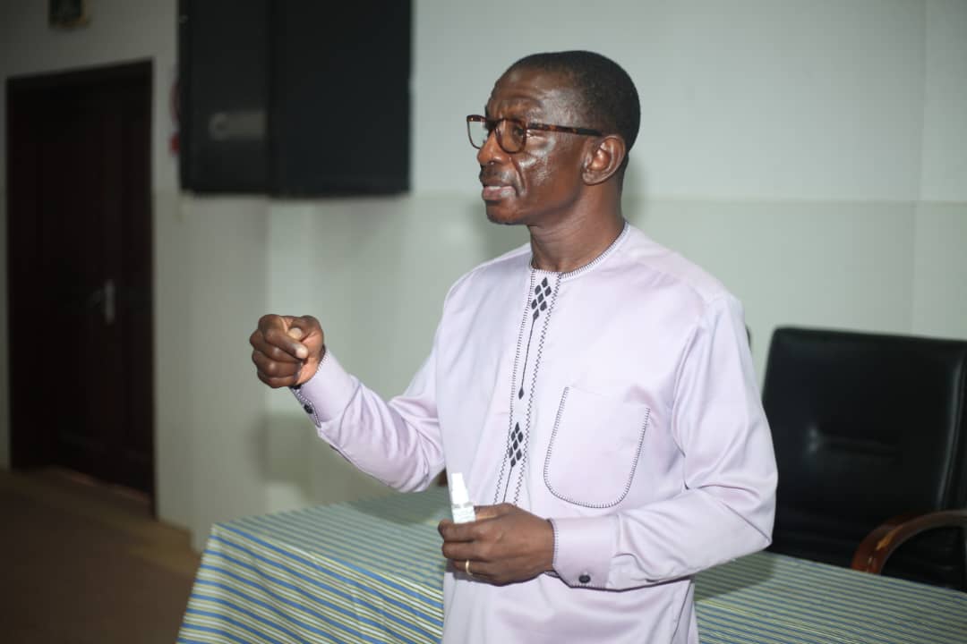 Le ministre de l’Education nationale s’est entretenu ce vendredi 13 mars, avec des entreprises sélectionnées pour la réalisation des infrastructures scolaires au Togo, dans le cadre du projet Paqeeb. Une séance qui vise à partager avec les jeunes entreprises togolaises sélectionnées, les bonnes pratiques pour garantir la qualité des infrastructures.