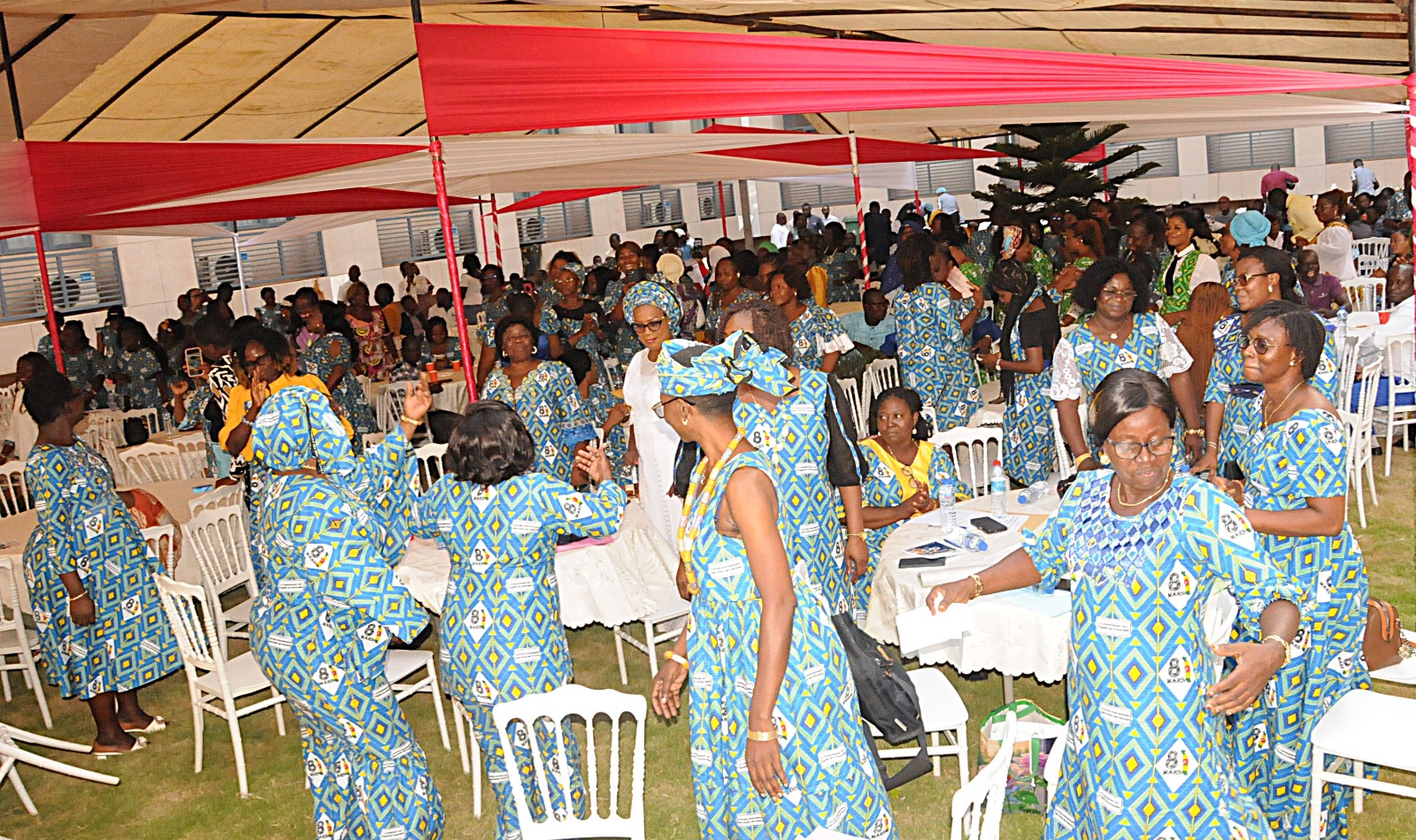 À l’occasion de la célébration en différé de la Journée internationale des droits des femmes, le ministère de l’Éducation nationale a réaffirmé son engagement en faveur de l’égalité. Le 27 mars 2026, au cabinet du ministère, le ministre Mama Omorou a célébré la journée avec les femmes du département autour d’un message clair : redonner à cette journée toute sa portée