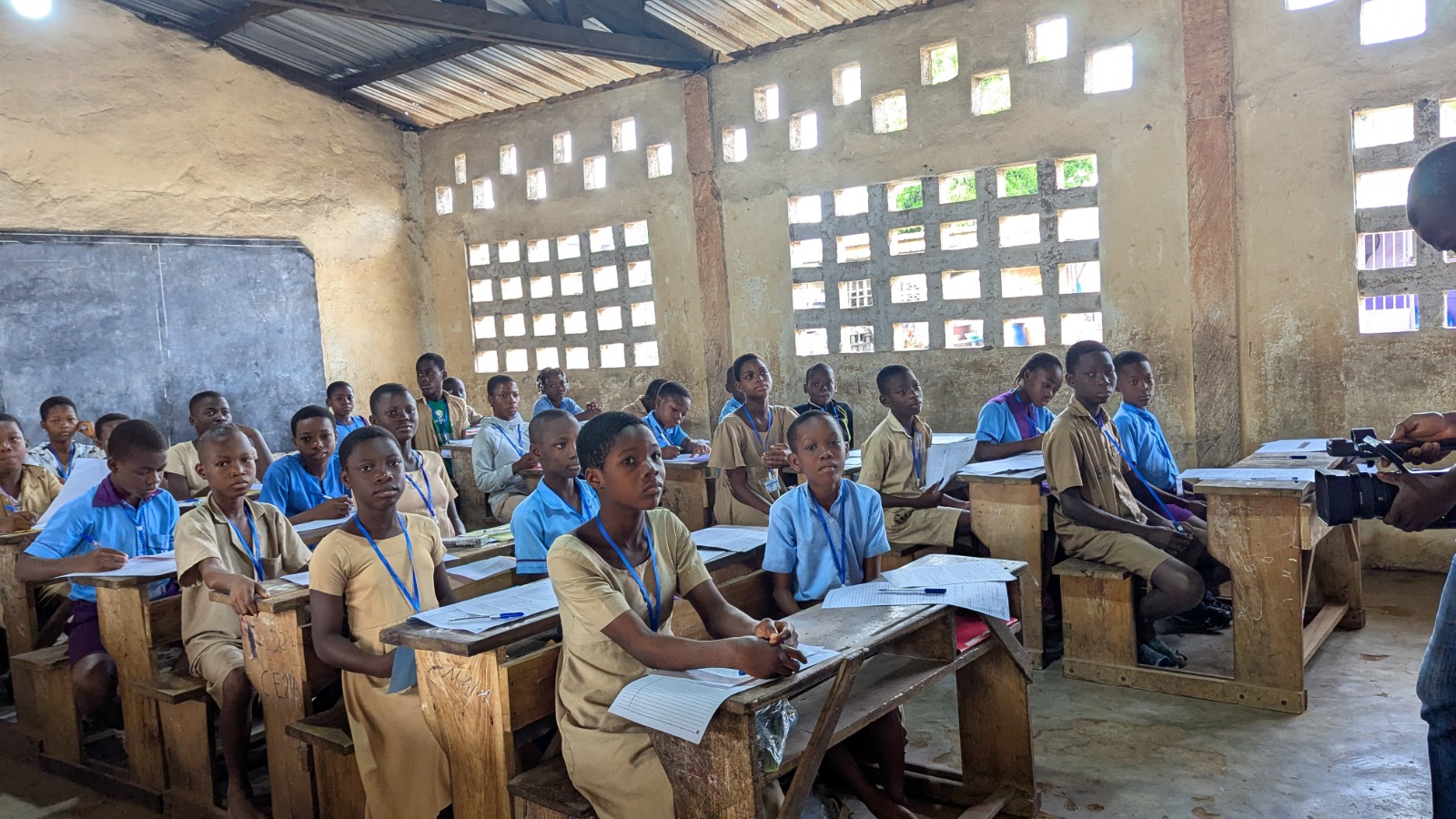 Le ministre de l’Education nationale a entrepris ce mardi 16 juin 2026 au matin, comme pour les autres examens, une tournée de lancement et de constat du démarrage de l’examen du Certificat d’Étude du Premier degré (CEPD) dans le grand Lomé.  Objectif : s’assurer de l’effectivité du démarrage des épreuves et s’enquérir des conditions de composition.