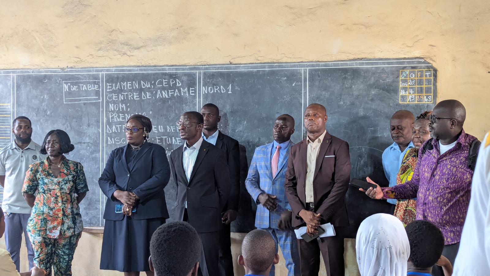 Le ministre de l’Education nationale a entrepris ce mardi 16 juin 2026 au matin, comme pour les autres examens, une tournée de lancement et de constat du démarrage de l’examen du Certificat d’Étude du Premier degré (CEPD) dans le grand Lomé. Objectif : s’assurer de l’effectivité du démarrage des épreuves et s’enquérir des conditions de composition.