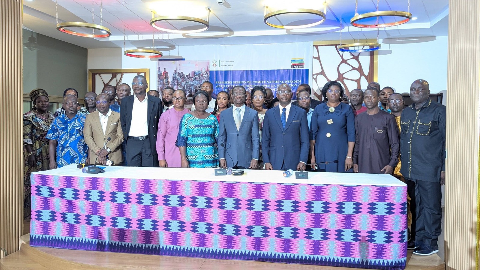 Le Ministère de l'Éducation nationale a officiellement lancé ce mercredi, les travaux de la première session du Comité national du dispositif IFADEM 100 % en ligne, organisée en collaboration avec l'institut de la Francophonie pour l'éducation et la formation (IFEF) de l'organisation internationale de la Francophonie (OIF). La cérémonie d'ouverture s'est déroulée en présence du ministre de l’Education nationale et du coordonnateur de l'IFADEM venu du Sénégal, témoignant de l'engagement des partenaires techniques à accompagner le Togo dans cette nouvelle étape de la formation des enseignants.