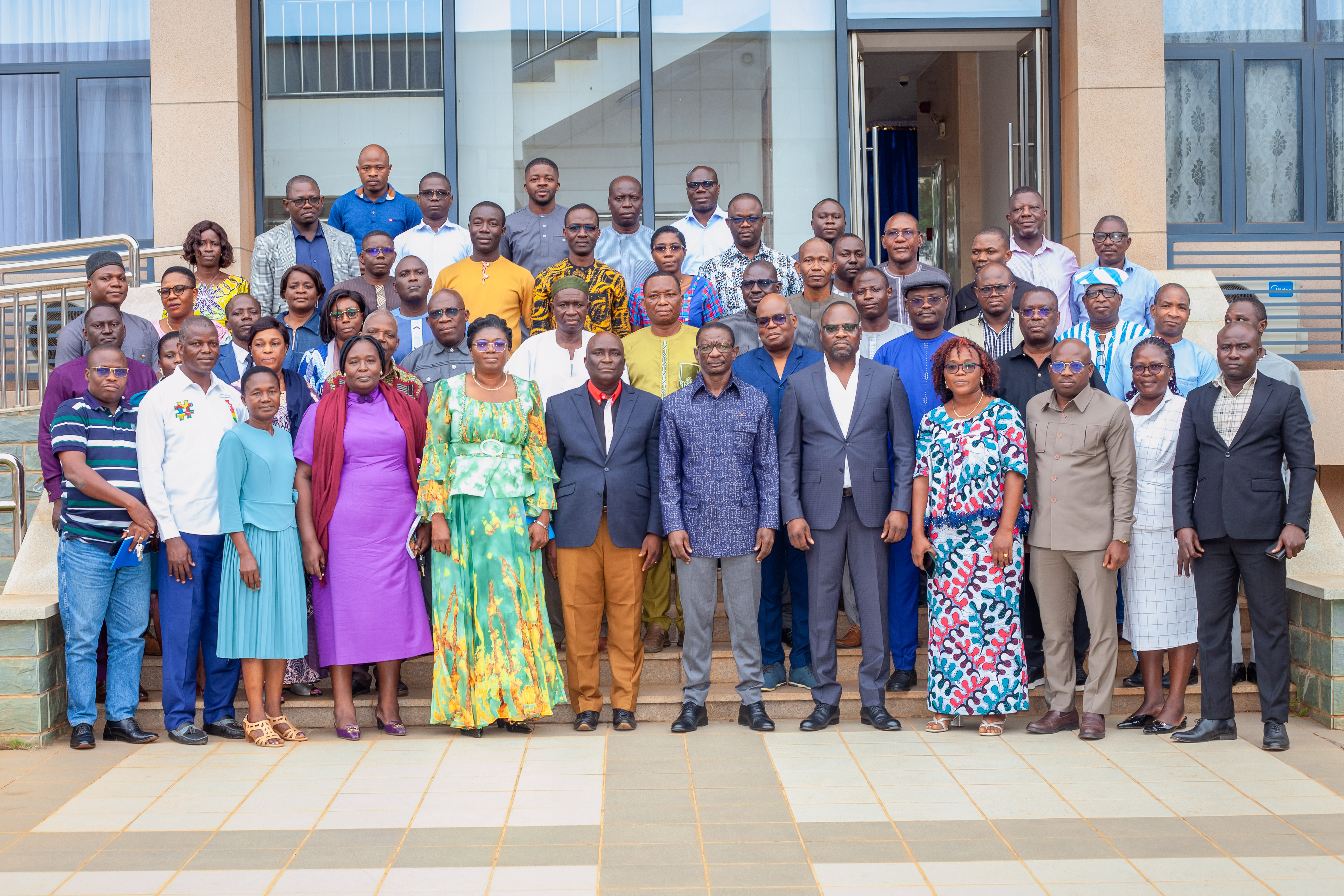 Le ministère de l’éducation nationale par l’entremise du centre national d’évaluation des apprentissages, a organisé ce mercredi 19 août 2026, à l’auditorium dudit ministère, un atelier de restitution et de validation du rapport de la deuxième évaluation des compétences fondamentales en lecture et en mathématiques EGRA (Early grade Reading Assessment) et EGMA (Early Grade mathematics Assessment). 