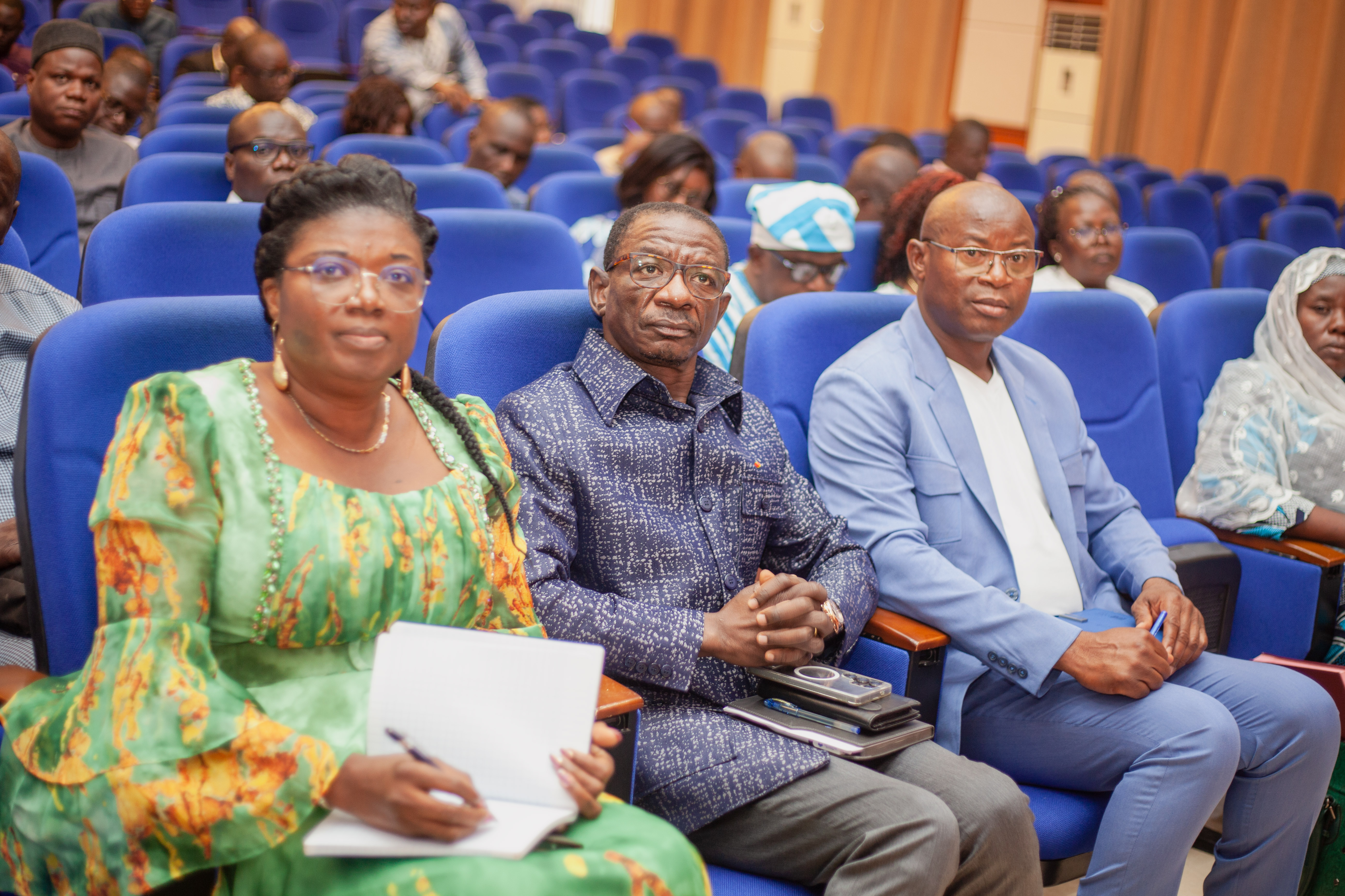 Le ministère de l’éducation nationale par l’entremise du centre national d’évaluation des apprentissages, a organisé ce mercredi 19 août 2026, à l’auditorium dudit ministère, un atelier de restitution et de validation du rapport de la deuxième évaluation des compétences fondamentales en lecture et en mathématiques EGRA (Early grade Reading Assessment) et EGMA (Early Grade mathematics Assessment). 