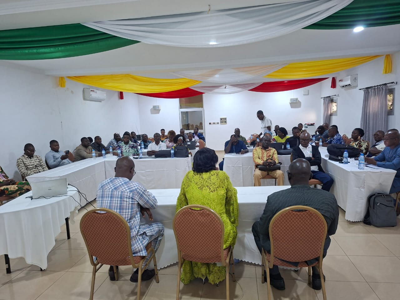 Le Ministère de l’Éducation nationale, à travers le Centre national d’évaluation des apprentissages (CNEA), a organisé, du 28 juillet au 1er août 2026 à Kpalimé, un atelier de renforcement des capacités des inspecteurs et conseillers pédagogiques sur l’utilisation de l’outil Teach Primary. Cette activité vise à renforcer les compétences du personnel d’encadrement dans l’observation et le suivi des pratiques enseignantes, en vue de contribuer à l’amélioration de la qualité des apprentissages au primaire.