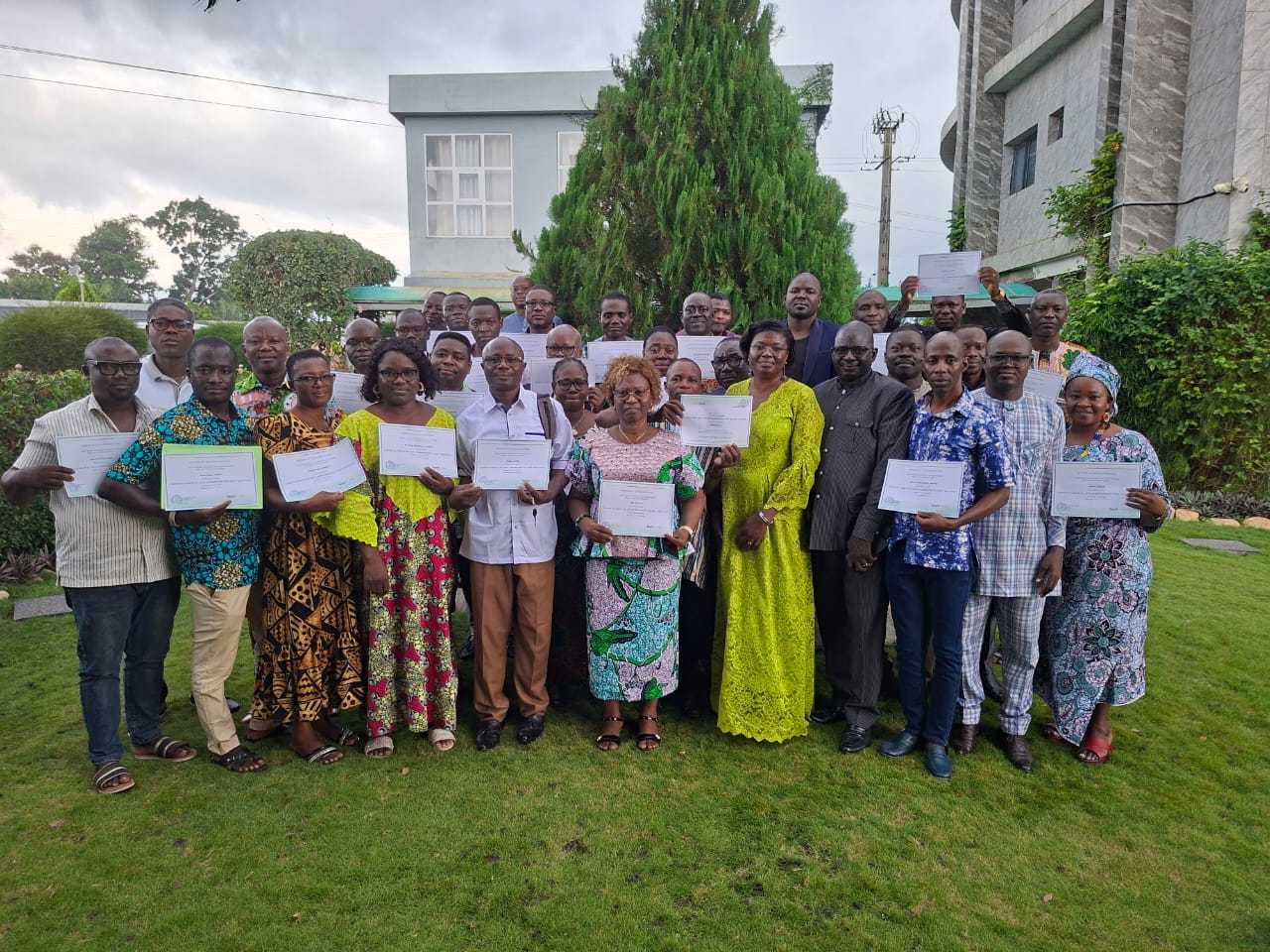 Le Ministère de l’Éducation nationale, à travers le Centre national d’évaluation des apprentissages (CNEA), a organisé, du 28 juillet au 1er août 2026 à Kpalimé, un atelier de renforcement des capacités des inspecteurs et conseillers pédagogiques sur l’utilisation de l’outil Teach Primary. Cette activité vise à renforcer les compétences du personnel d’encadrement dans l’observation et le suivi des pratiques enseignantes, en vue de contribuer à l’amélioration de la qualité des apprentissages au primaire.