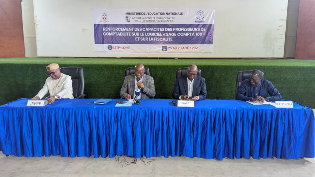 Du 25 au 28 août 2026, le Lycée d’enseignement technique et professionnel de Lomé accueille une session de renforcement des capacités des enseignants de comptabilité sur la fiscalité et le logiciel Sage SAARI 100. Une formation qui vise à rapprocher davantage les enseignements des réalités du monde professionnel.